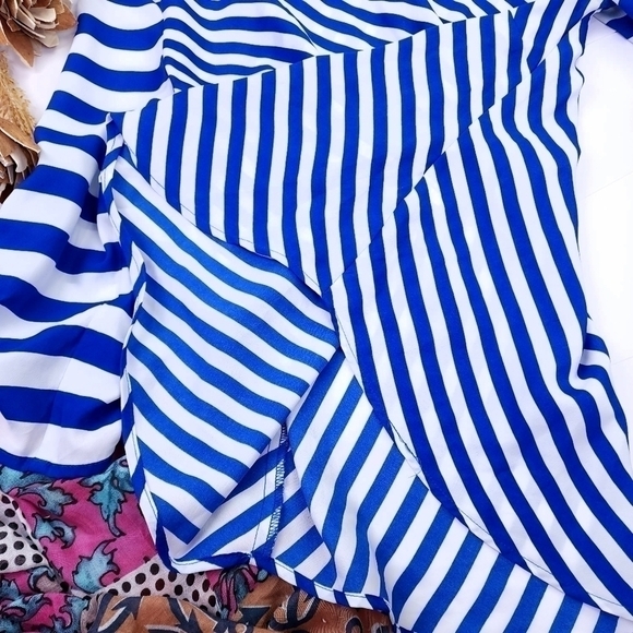New York Co. Blue White Striped Top Sz M - Picture 10 of 11
